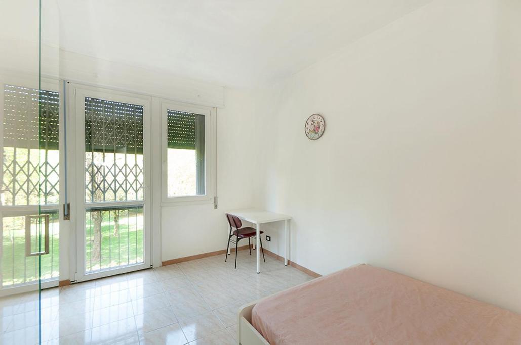 Private Room For Girls Bologna Bagian luar foto