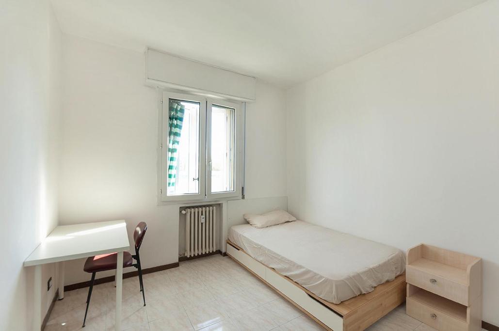 Private Room For Girls Bologna Bagian luar foto
